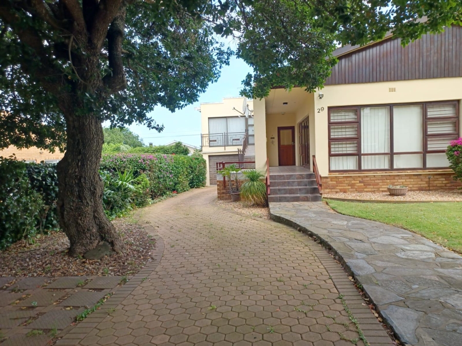 4 Bedroom Property for Sale in Stilbaai Wes Western Cape